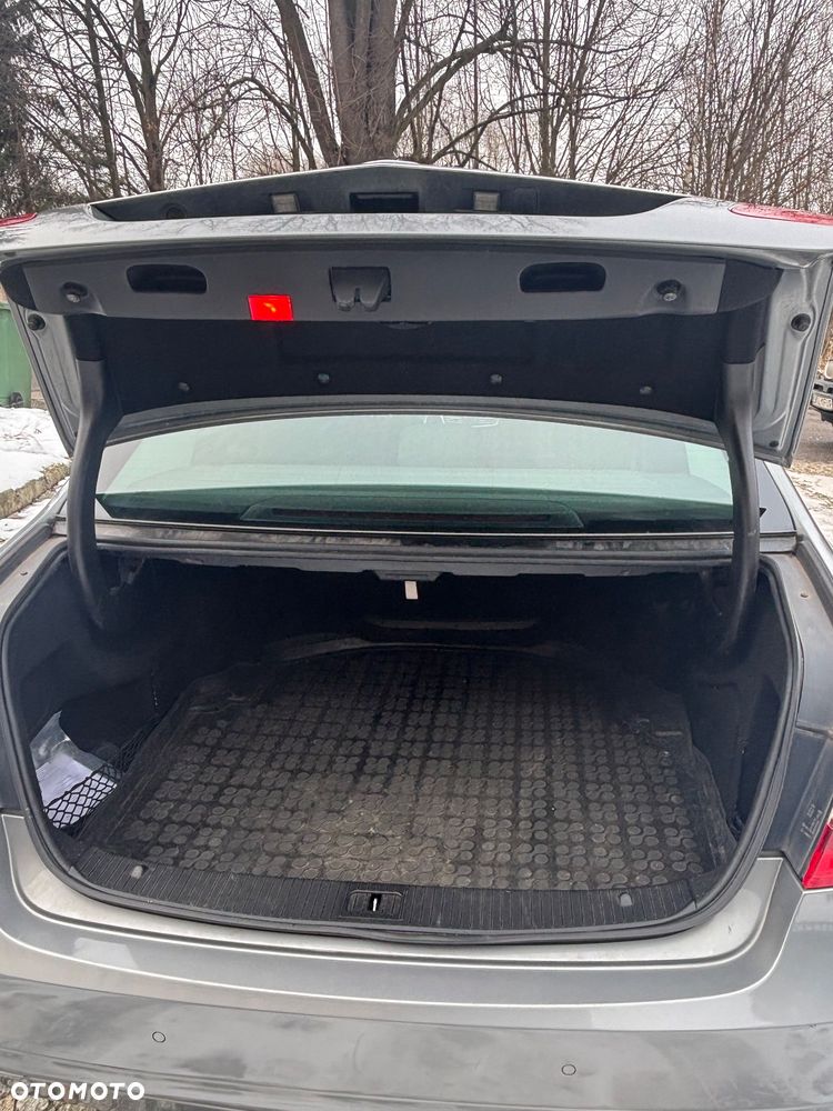 Mercedes-Benz Klasa E 250 CDI DPF BlueEFFICIENCY - 10