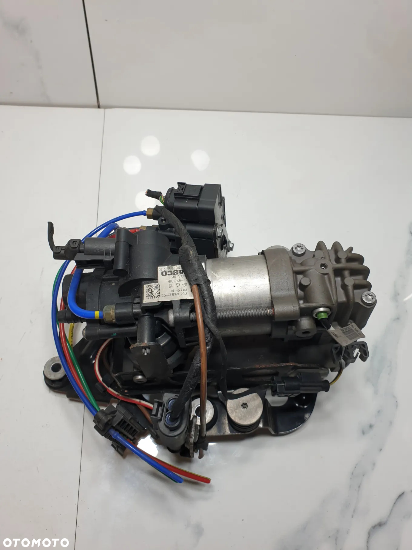 BMW G11 G12 POMPA NIWO KOMPRESOR ZAWIESZENIA WABCO  6861882  POTESTOWA MINIMALNY PRZEBIEG - 17