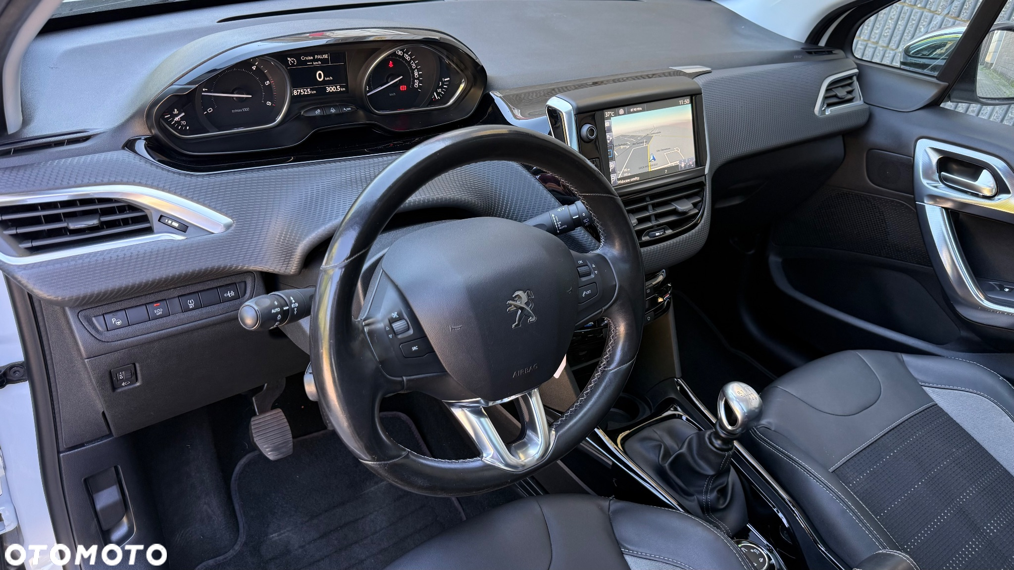Peugeot 2008 1.6 BlueHDi Allure S&S - 5