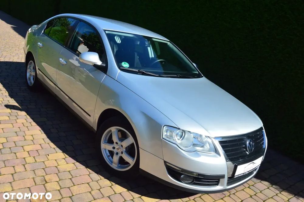 Volkswagen Passat 1.6 Trendline - 40