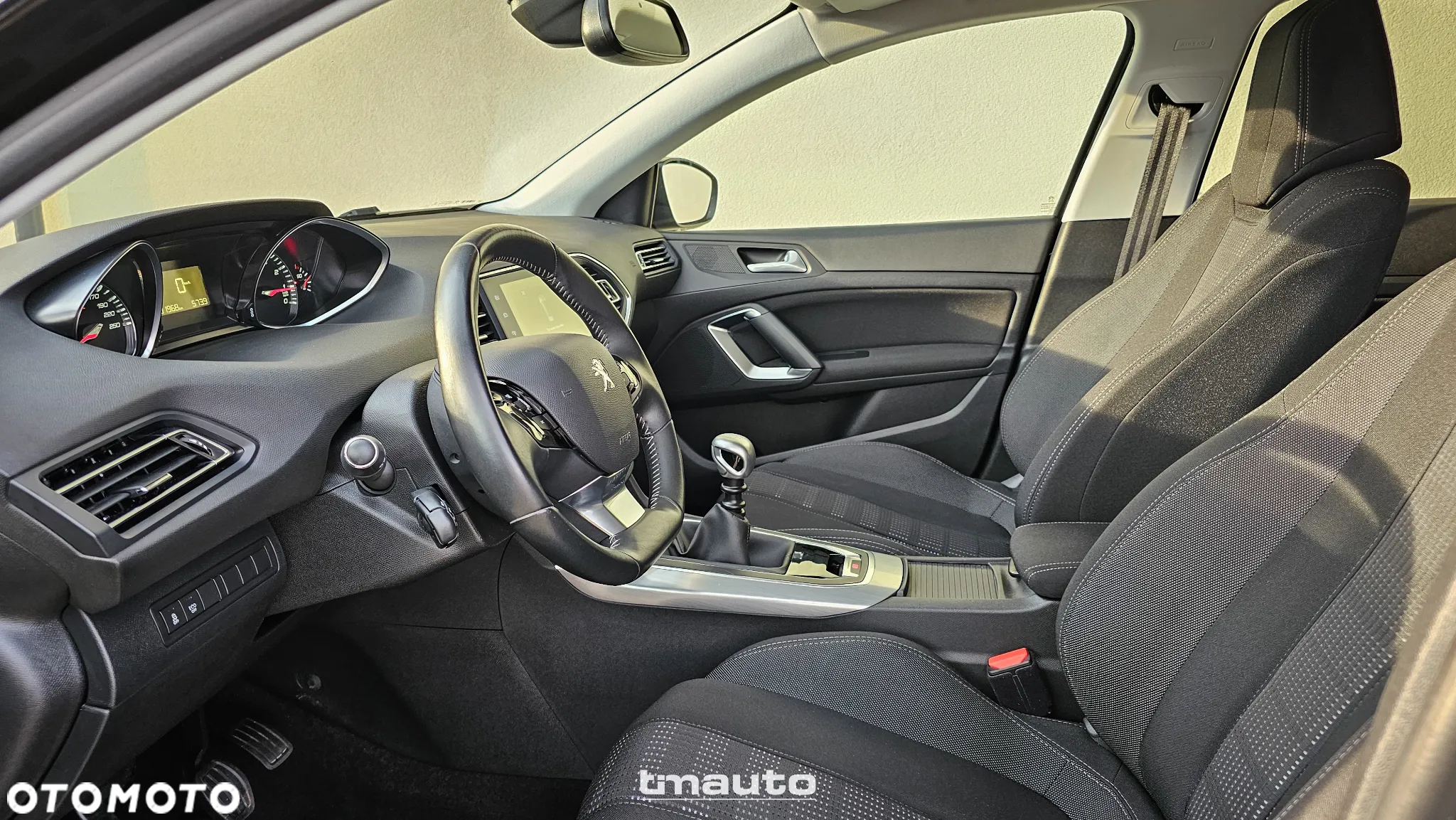 Peugeot 308 SW 1.2 PureTech Allure S&S - 24