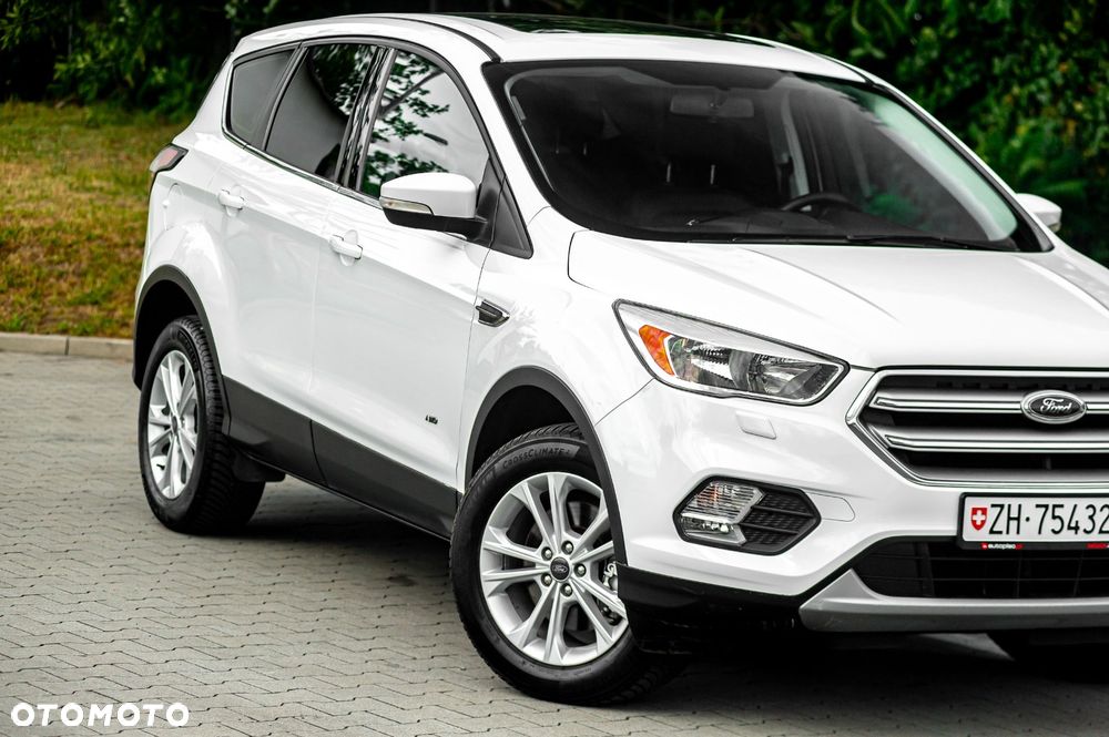 Ford Kuga 1.5 EcoBoost 4x4 Titanium - 5