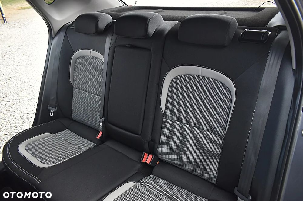 Kia Ceed 1.6 GDI Dream Team Edition - 20