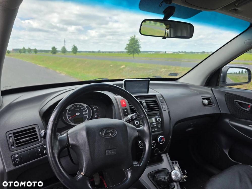 Hyundai Tucson 2.0 CRDi VGT 2WD GLS - 11
