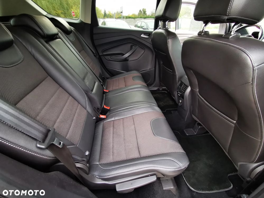 Ford Kuga 1.6 EcoBoost 2x4 Titanium - 14