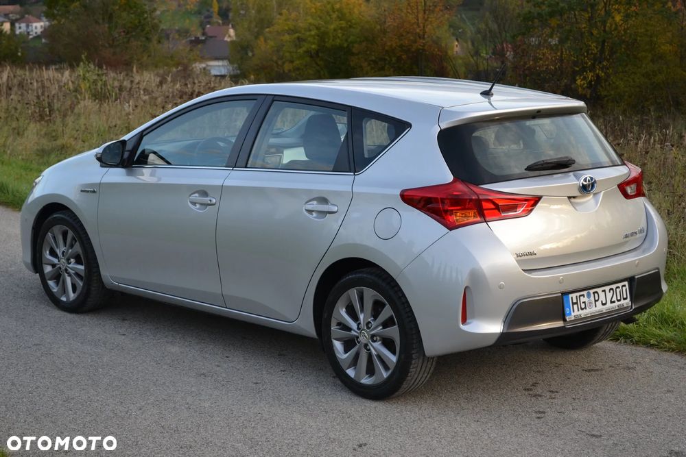 Toyota Auris 1.8 HSD Luna - 20