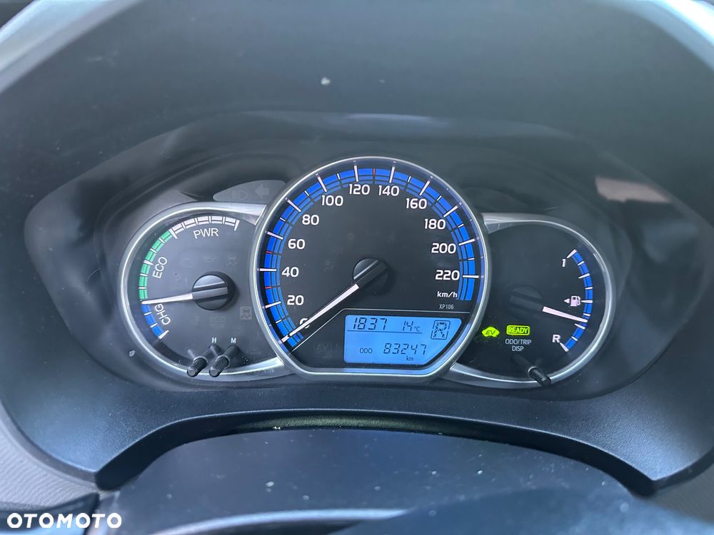 Toyota Yaris Hybrid 100 Premium - 16
