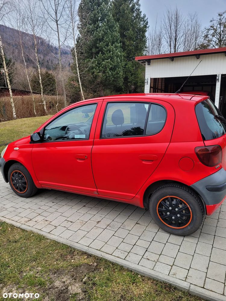 Toyota Yaris 1.0 Base - 4
