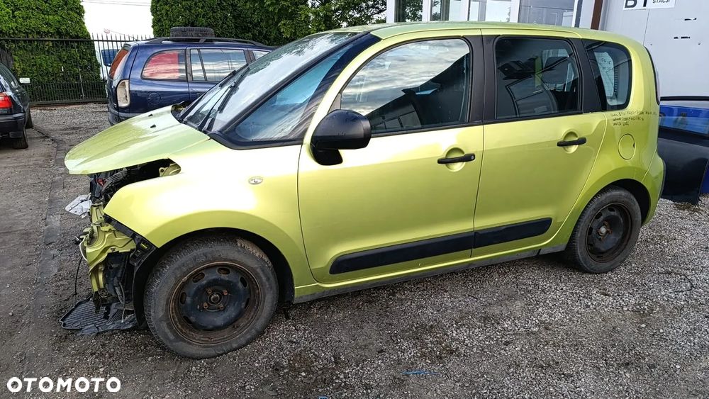 35443 citroen c3 picasso 1.4 vti 8fs na części lakier KARC - 1