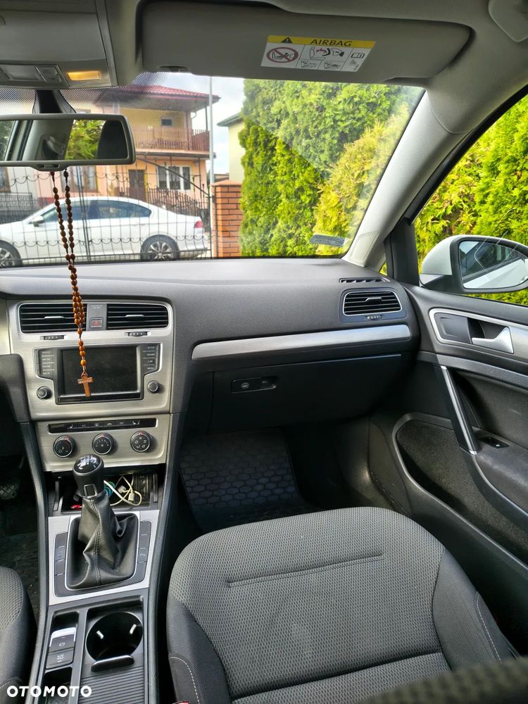 Volkswagen Golf - 16