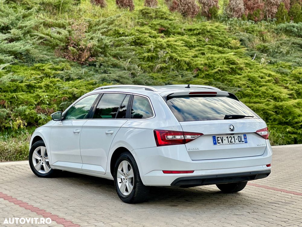 Skoda Superb 1.6 TDI DSG Style - 4