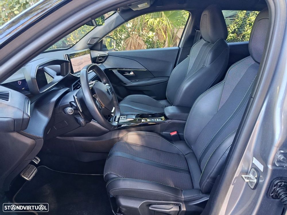 Peugeot 2008 1.2 PureTech GT EAT8 - 6