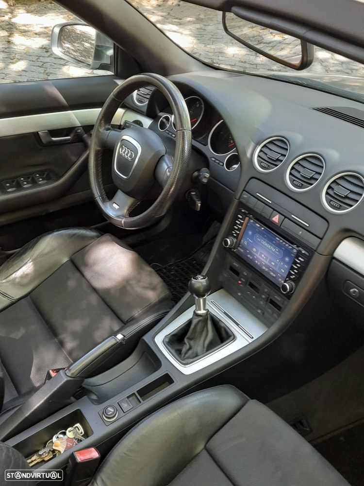 Audi A4 Cabrio 2.0 TDI S-line - 6