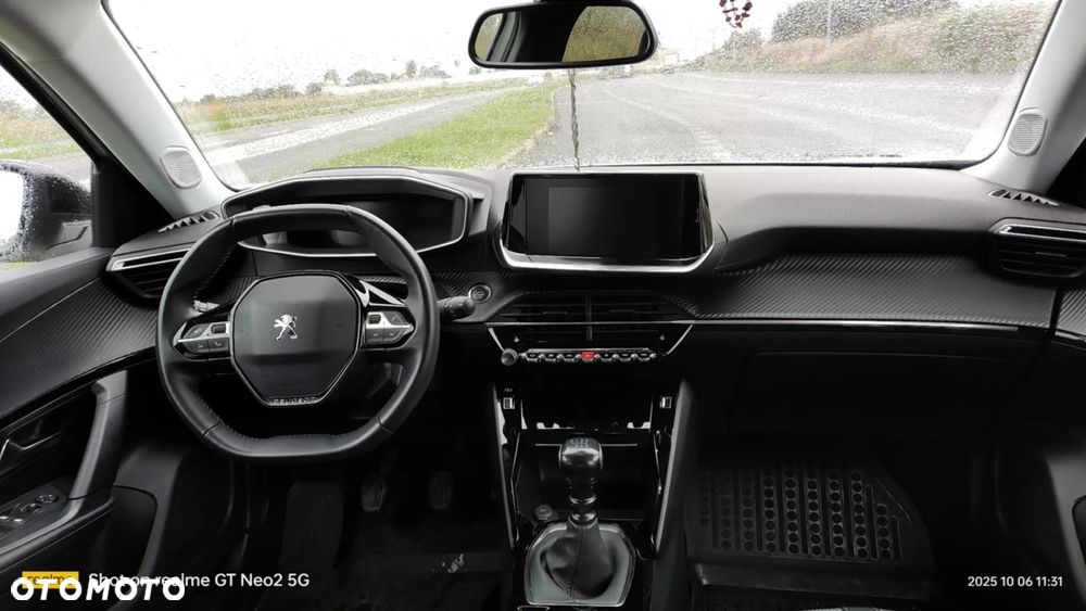 Peugeot 2008 1.2 PureTech Allure Pack S&S - 6