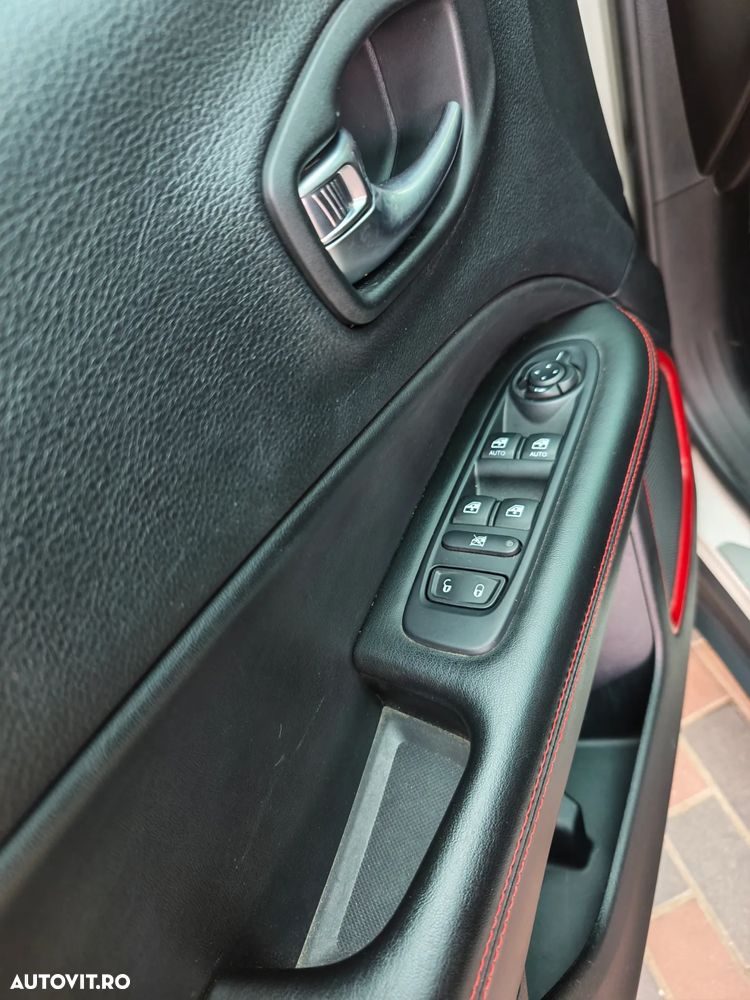 Jeep Compass 2.0 M-Jet 4x4 AT9 Low Trailhawk - 13