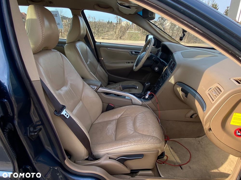 Volvo XC 70 2.4 AWD Automatik Momentum - 5