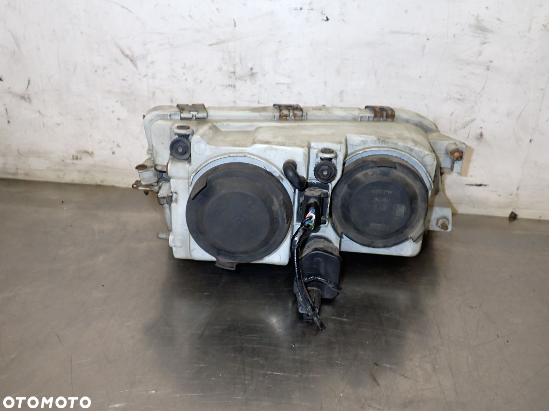 LAMPA LEWA PRZEDNIA VOLVO V40 I LIFT 1.9 773-1117L-LHD - 2