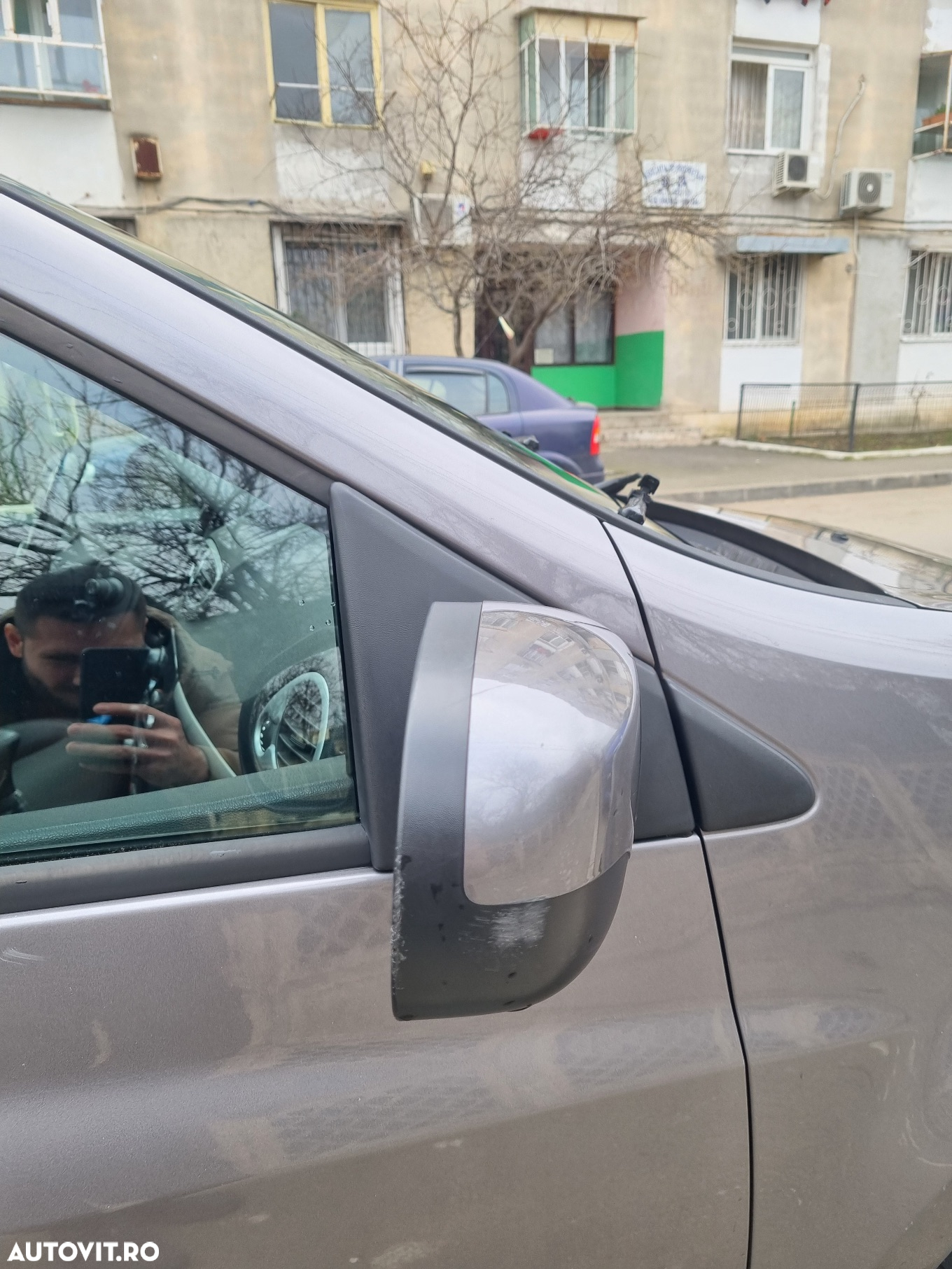 Renault Clio III 1.2 16V Authentique - 8