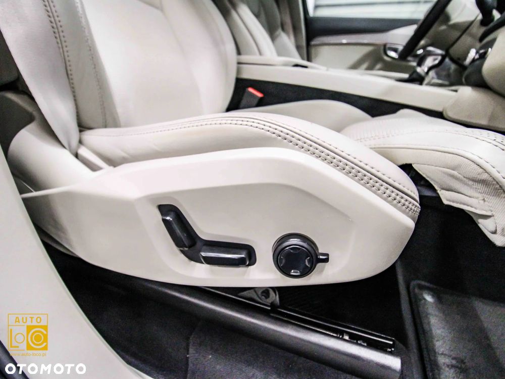 Volvo XC 90 D5 AWD Geartronic Inscription - 35