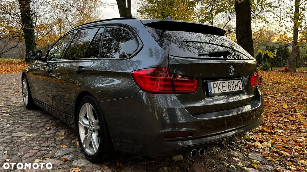 BMW Seria 3 325d Sport-Aut Sport Line - 12