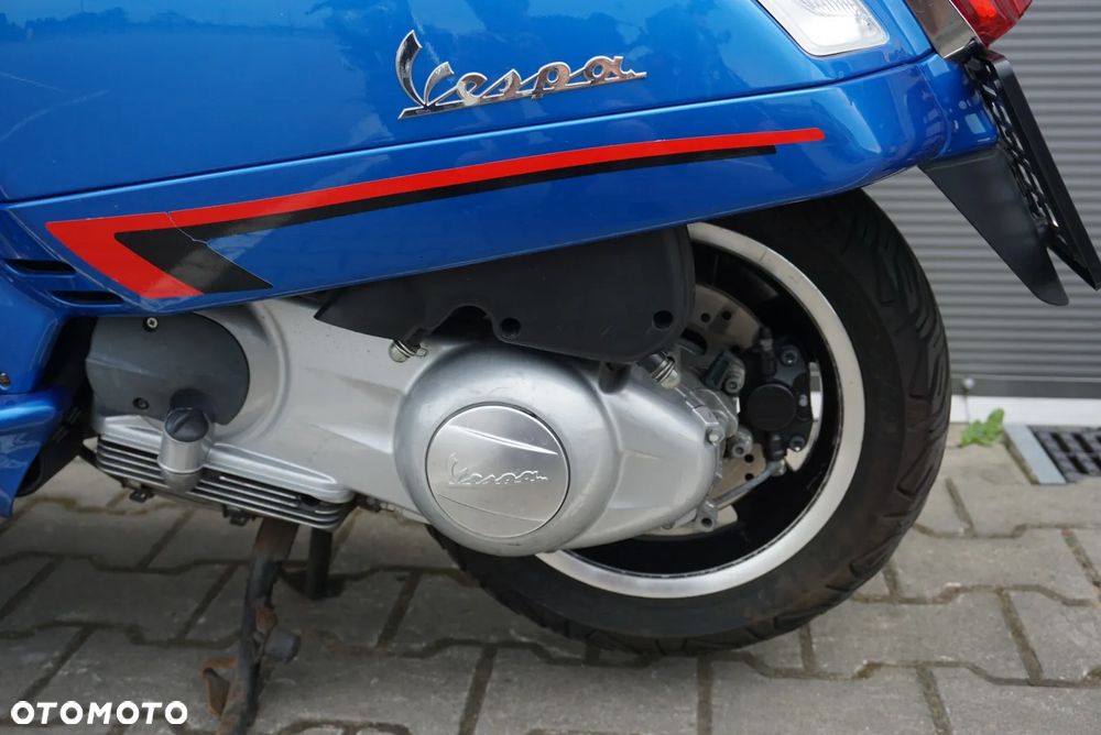 Vespa GTS - 15