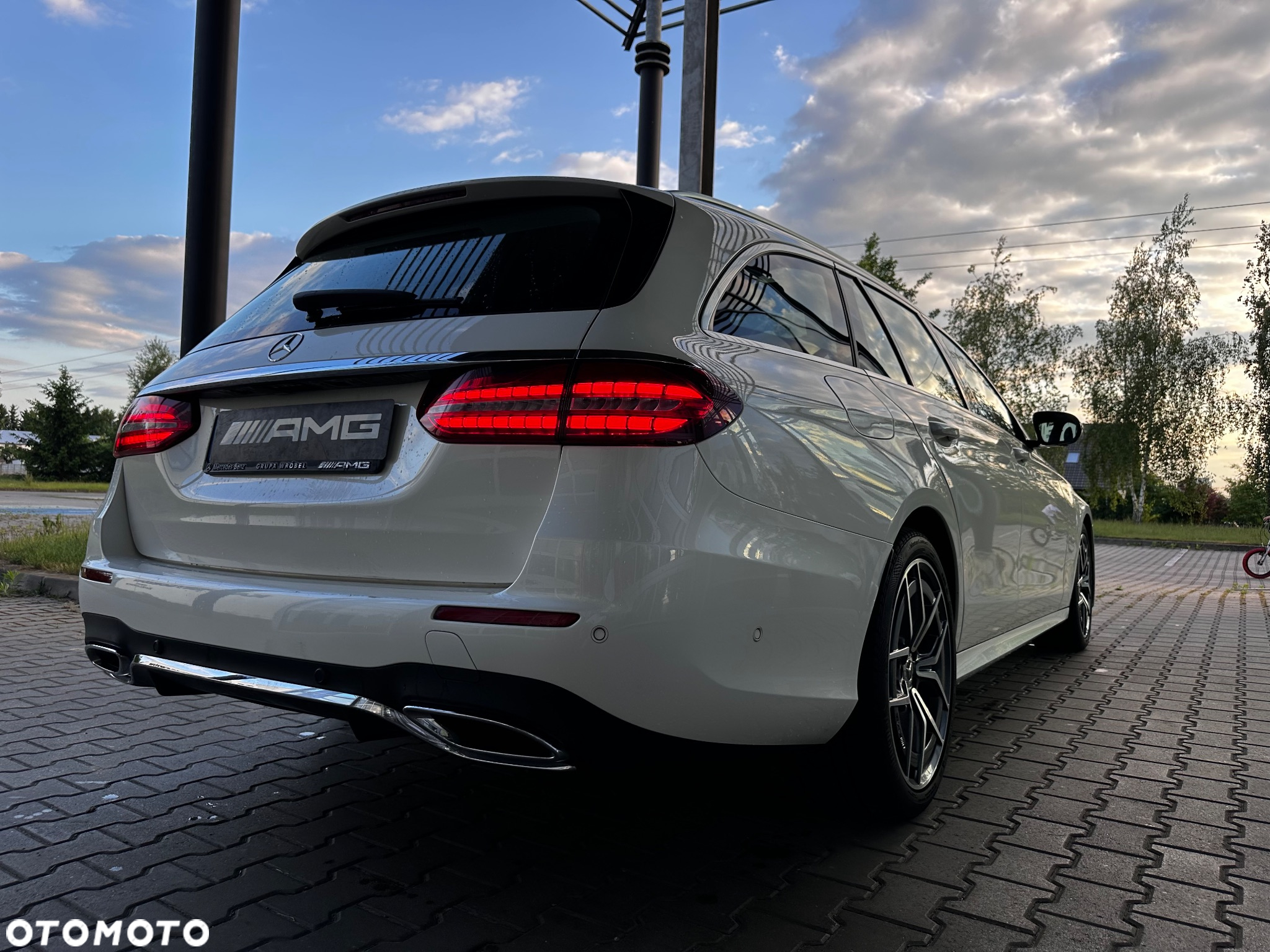 Mercedes-Benz Klasa E 220 d 4-Matic AMG/Avantgarde - 30