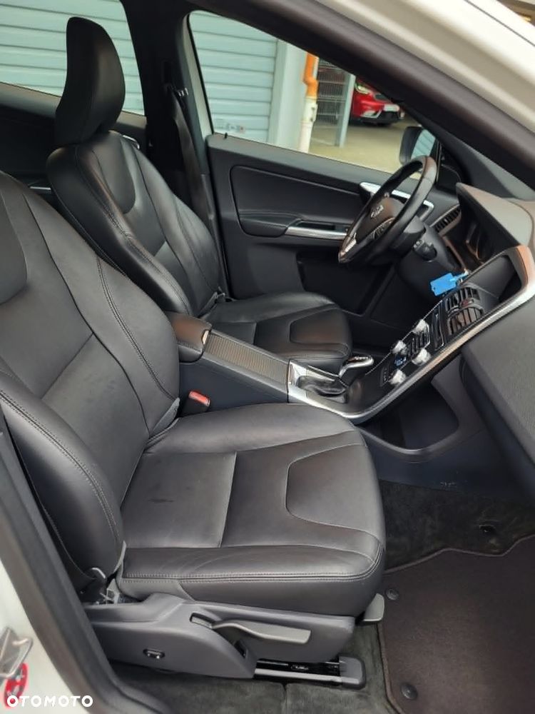 Volvo XC 60 D4 Geartronic Momentum - 7