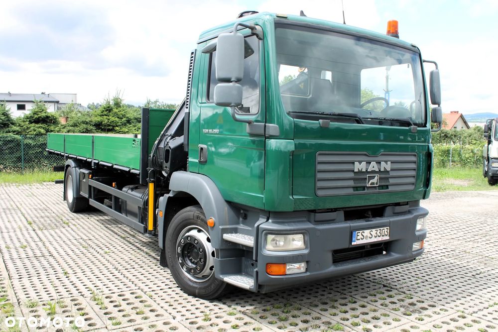 MAN TGM  18.280 żuraw hiab 122 skrzynia  7.2M - 4