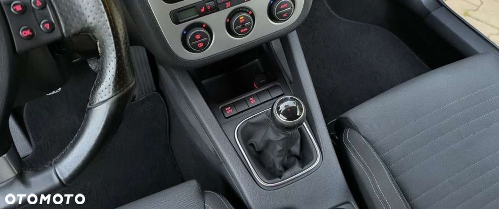 Volkswagen Scirocco 2.0 TDI - 7