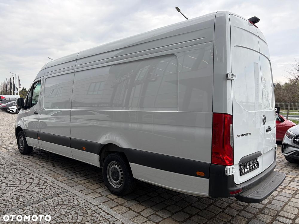 Mercedes-Benz Sprinter L4H2 - 6