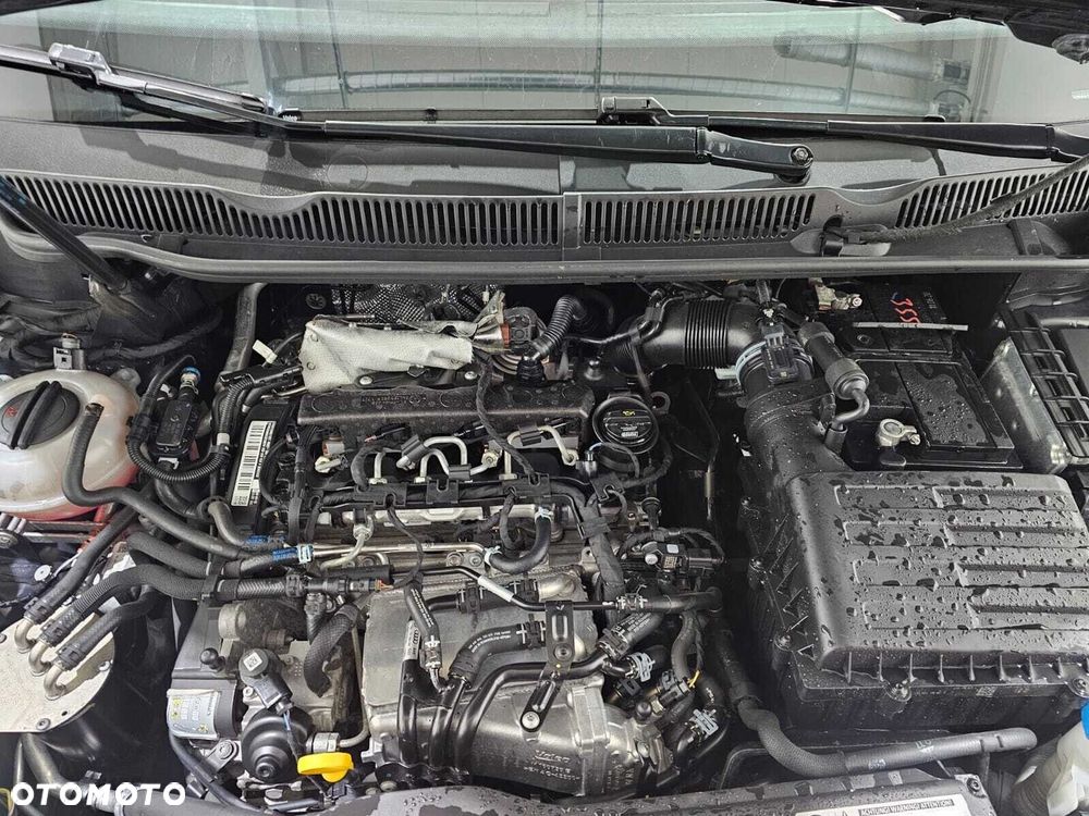 Volkswagen Touran - 16