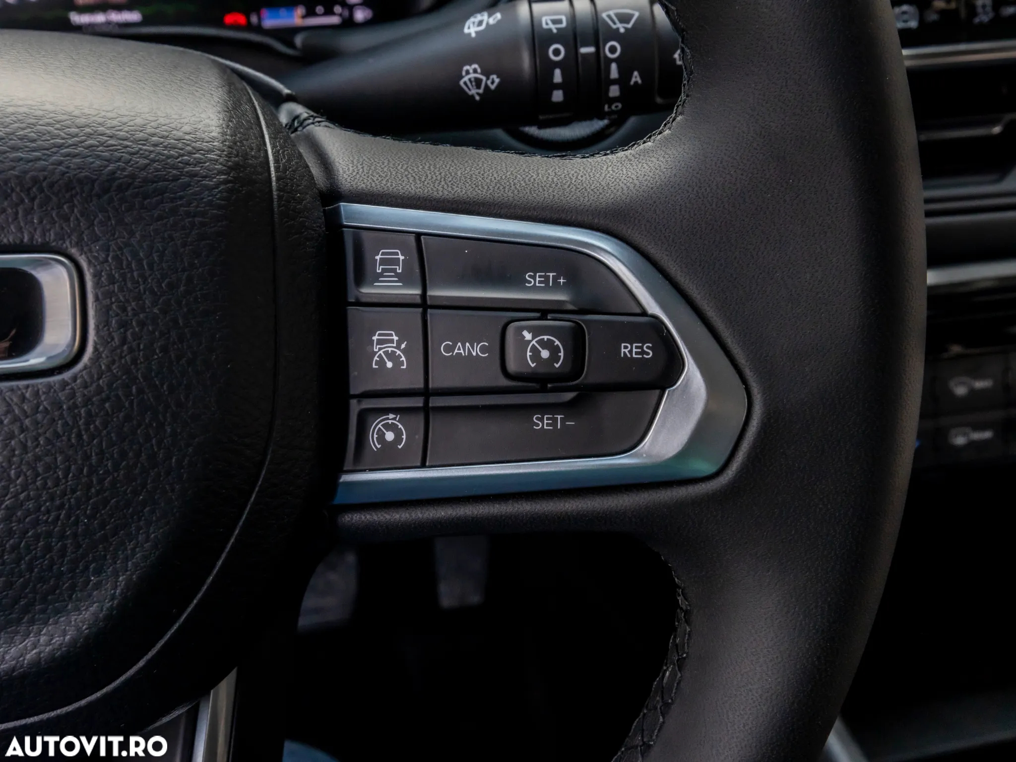 Jeep Compass 1.3 T4 4xe PLUG-IN HYBRID Automatik S - 32