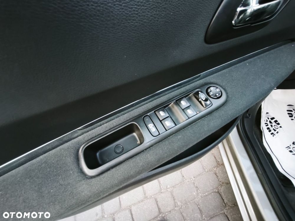 Peugeot 5008 - 13