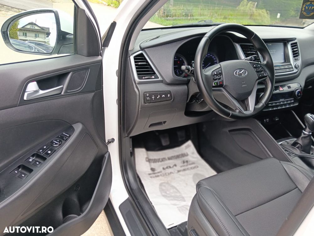 Hyundai Tucson blue 1.7 CRDi 2WD Intro Edition - 20