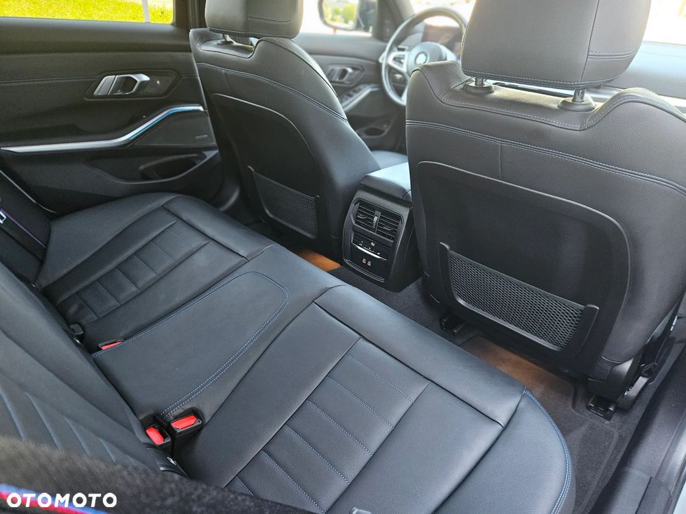 BMW Seria 3 - 23