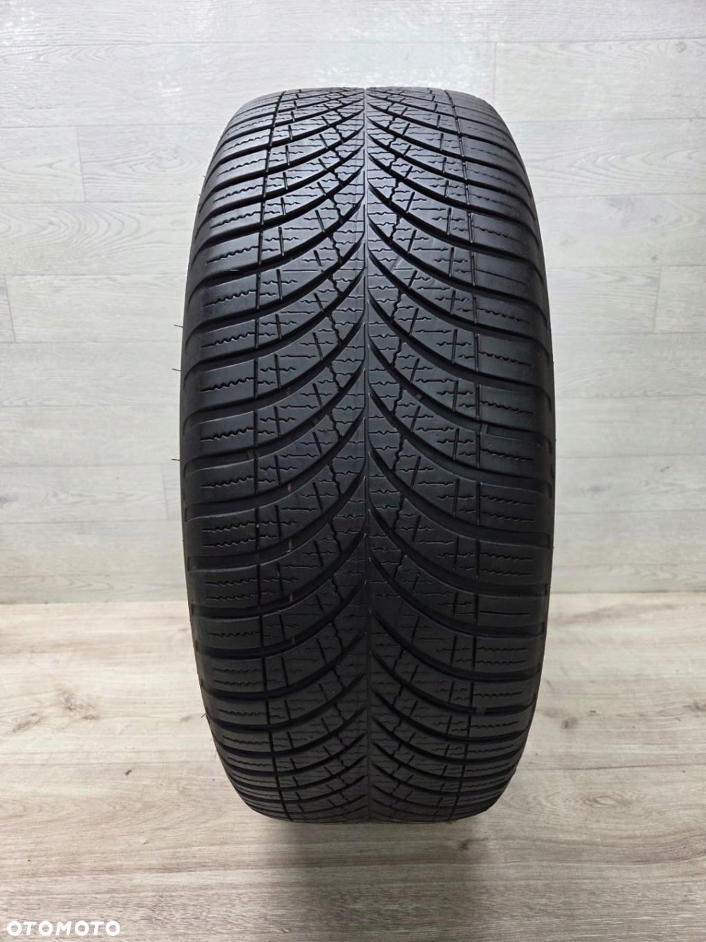 Opona całoroczna Goodyear Vector 4SEASONS GEN-3 SUV 235/55R18 104 V - 1
