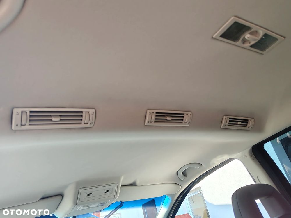 Volkswagen Sharan - 23