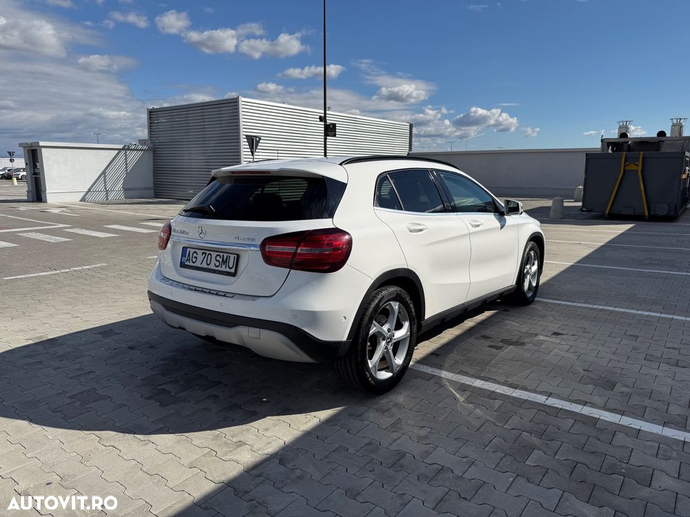Mercedes-Benz GLA 200 d 4MATIC Aut. - 10