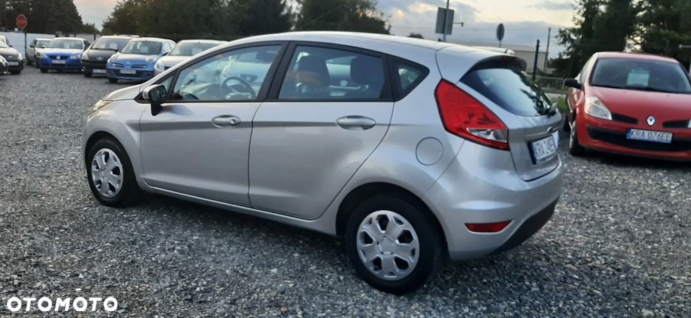 Ford Fiesta - 15
