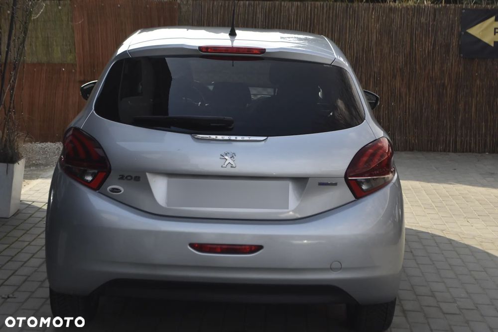 Peugeot 208 - 26