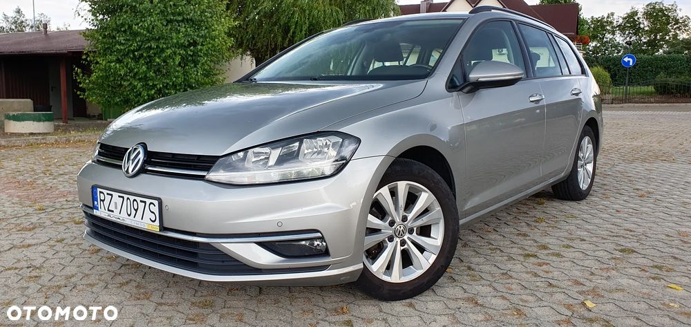 Volkswagen Golf 1.0 TSI BMT Comfortline - 1