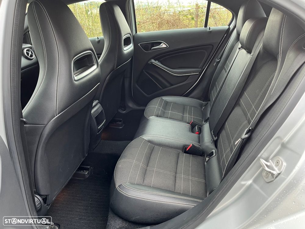 Mercedes-Benz A 180 CDI 7G-DCT Urban - 10