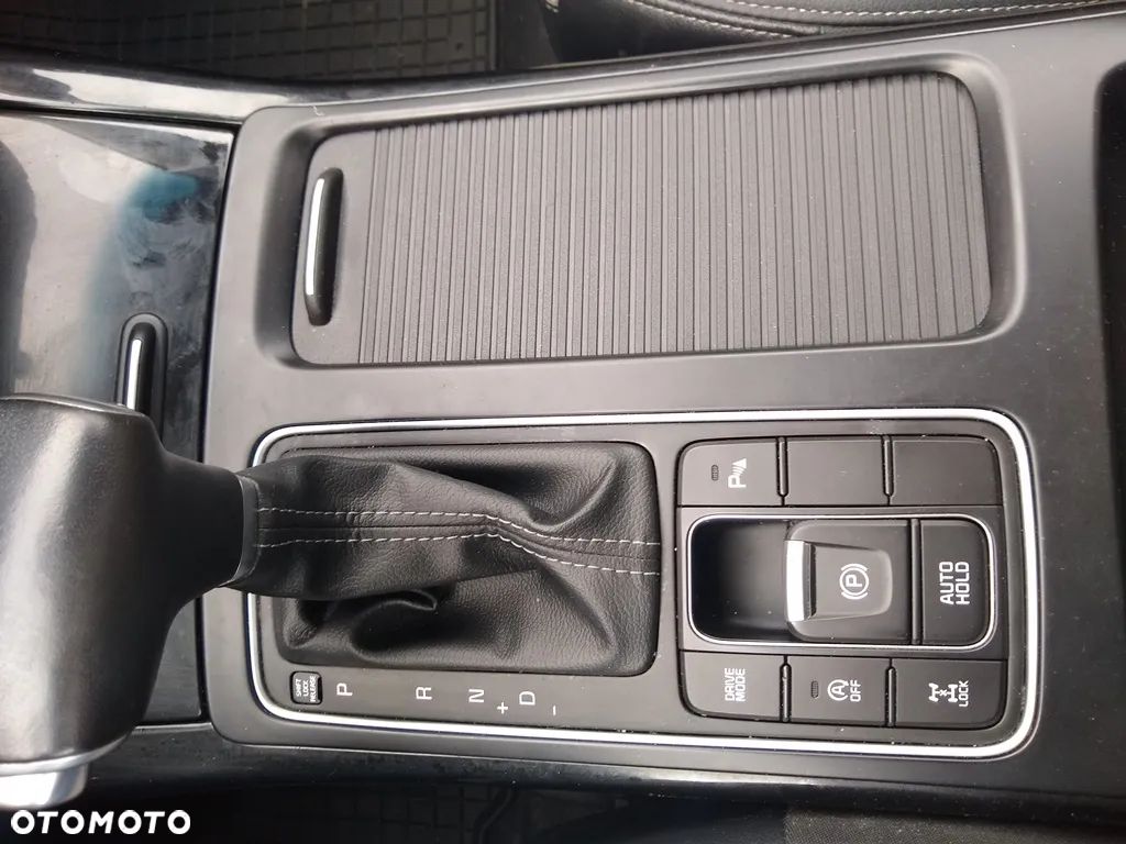 Kia Sorento 2.0 CRDI L - 21