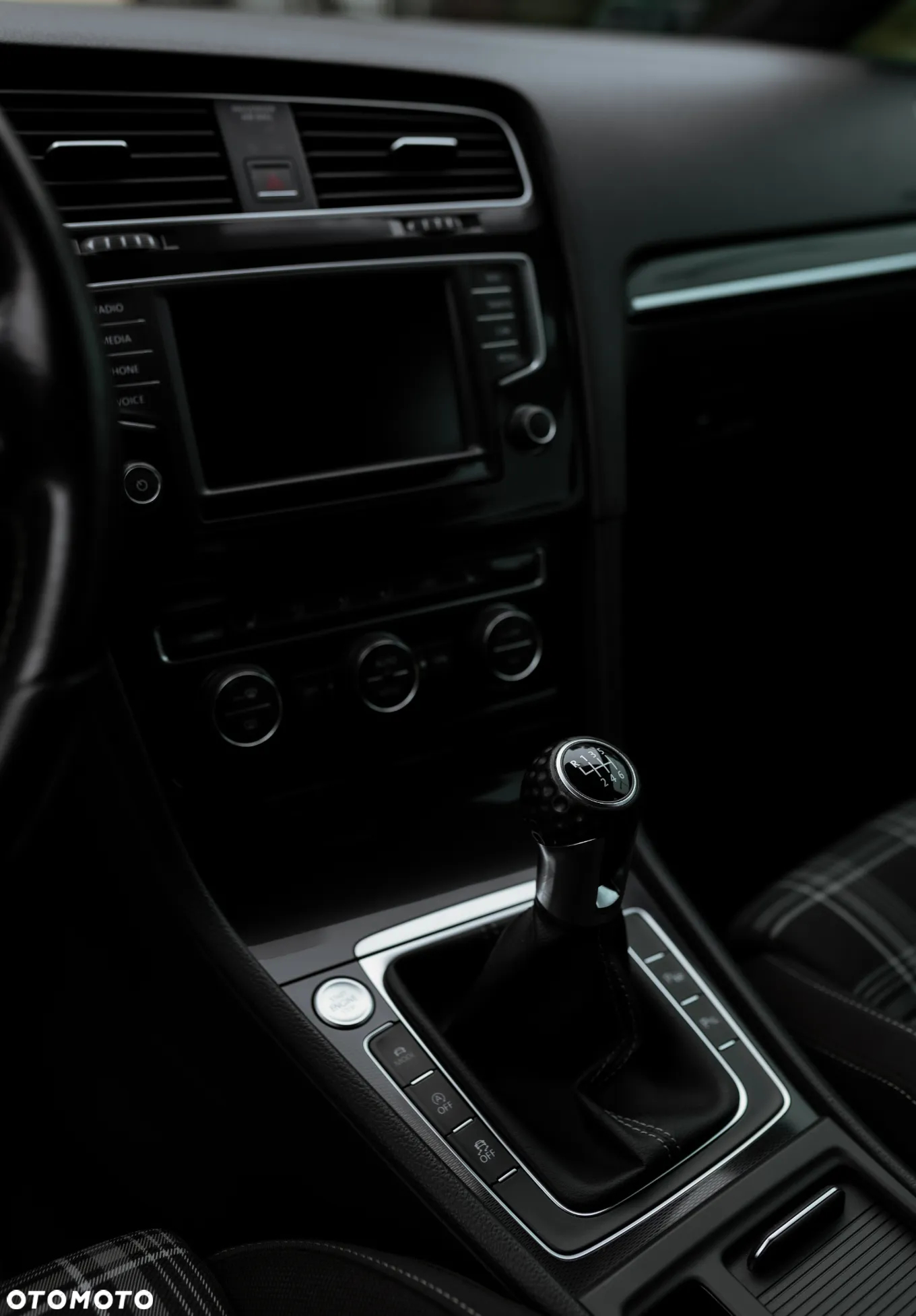 Volkswagen Golf VII 2.0 TDI BMT GTD - 31