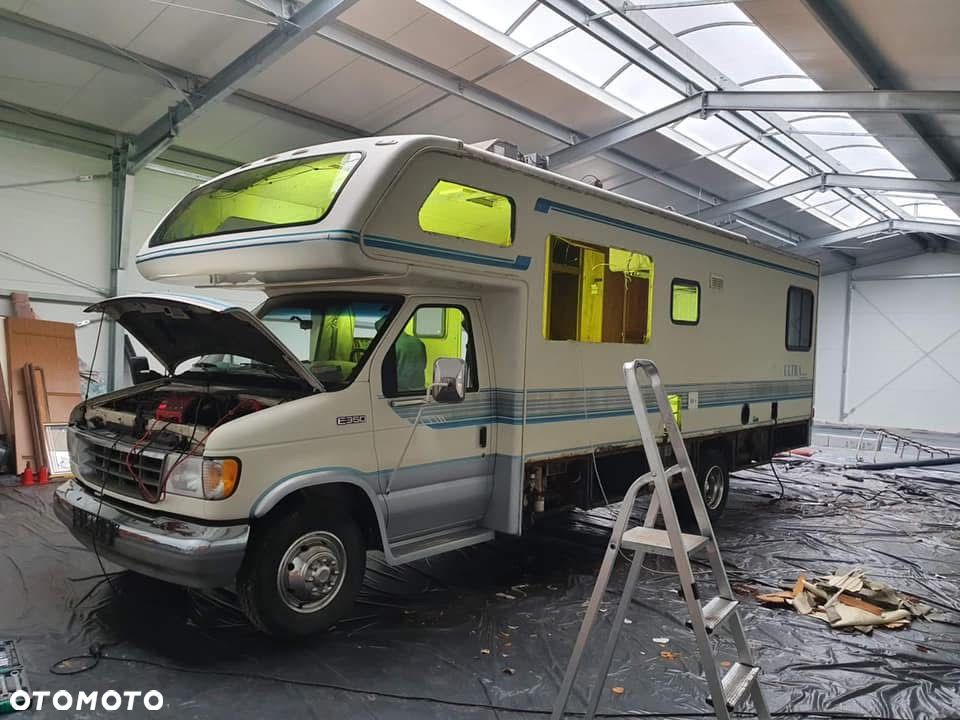 Ford E-350 Gulfstream - 4