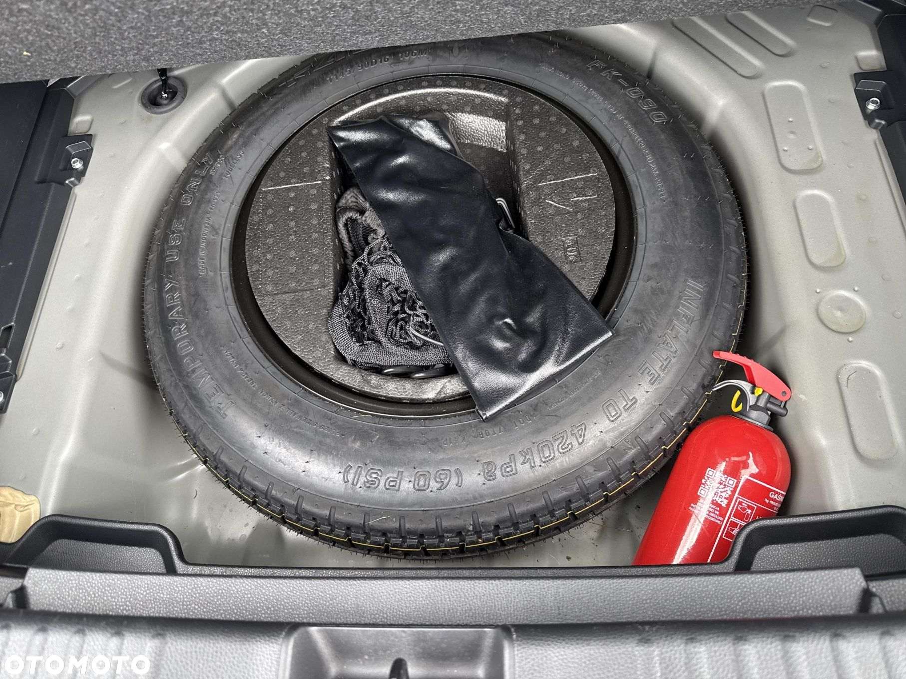 Toyota Yaris Cross Hybrid 1.5 Executive - 27