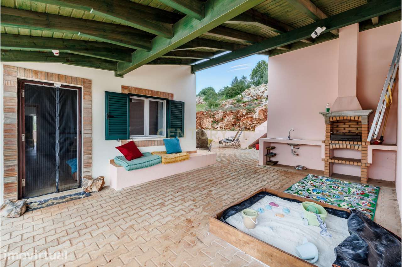 Quinta encantadora V3 com potencial de expansão perto de Albufeira - Grande imagem: 3/44