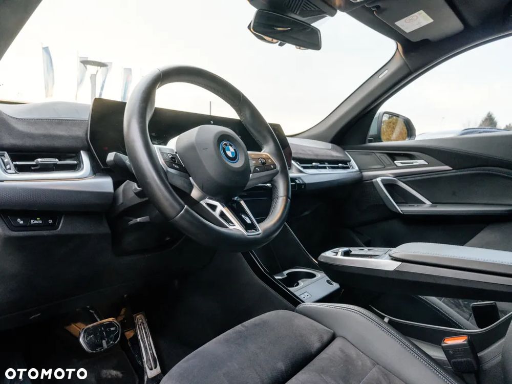 BMW iX2 - 7