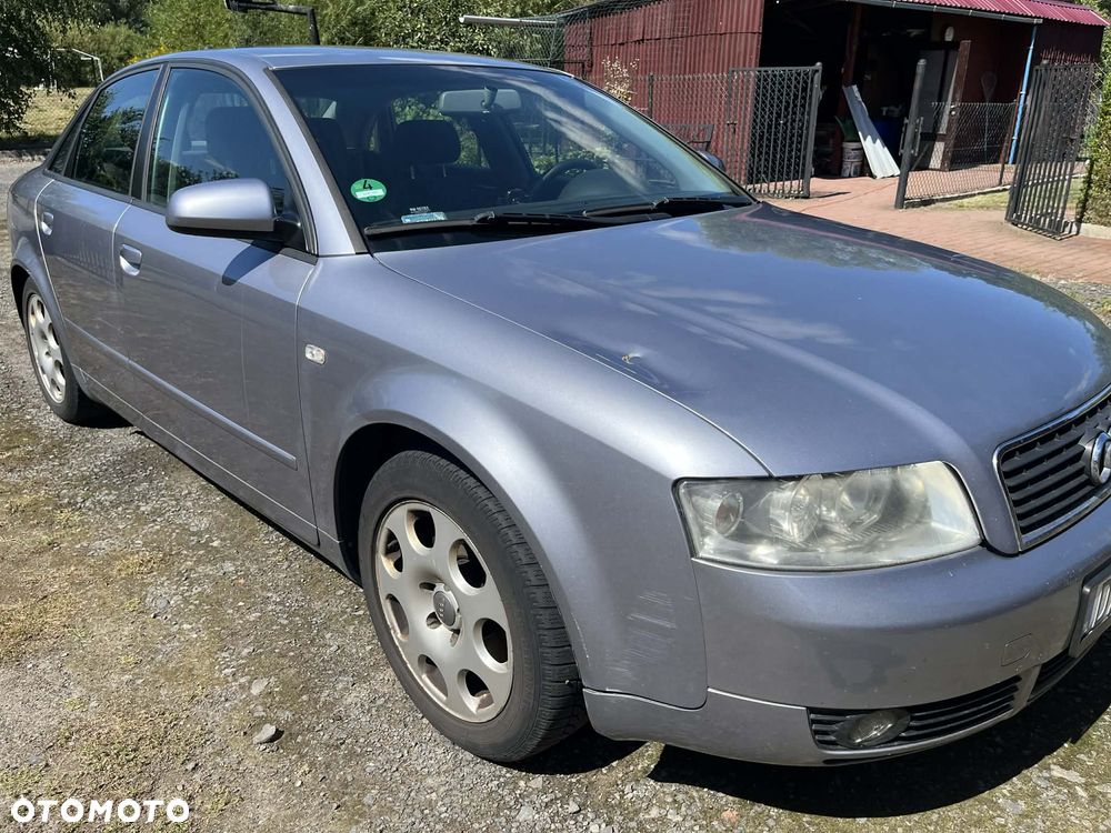 Audi A4 Limousine - 10