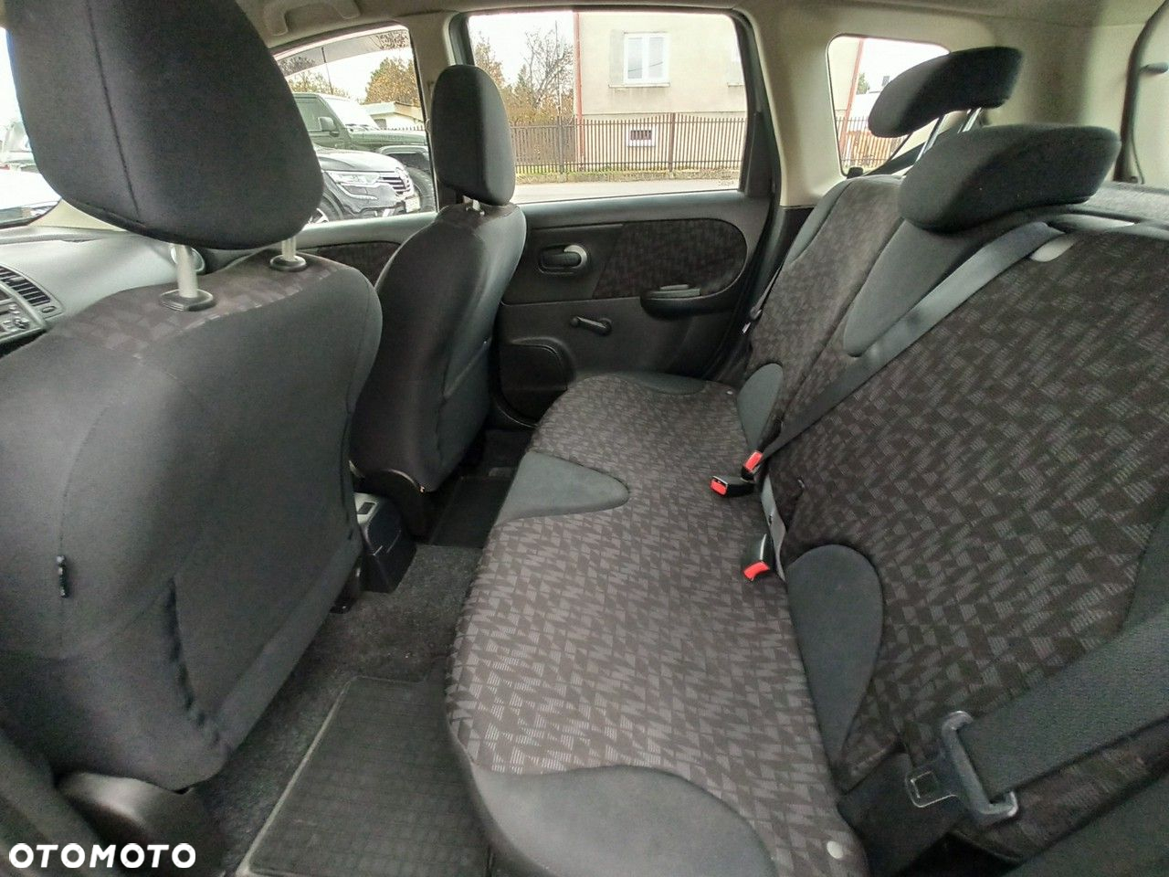 Nissan Note - 8